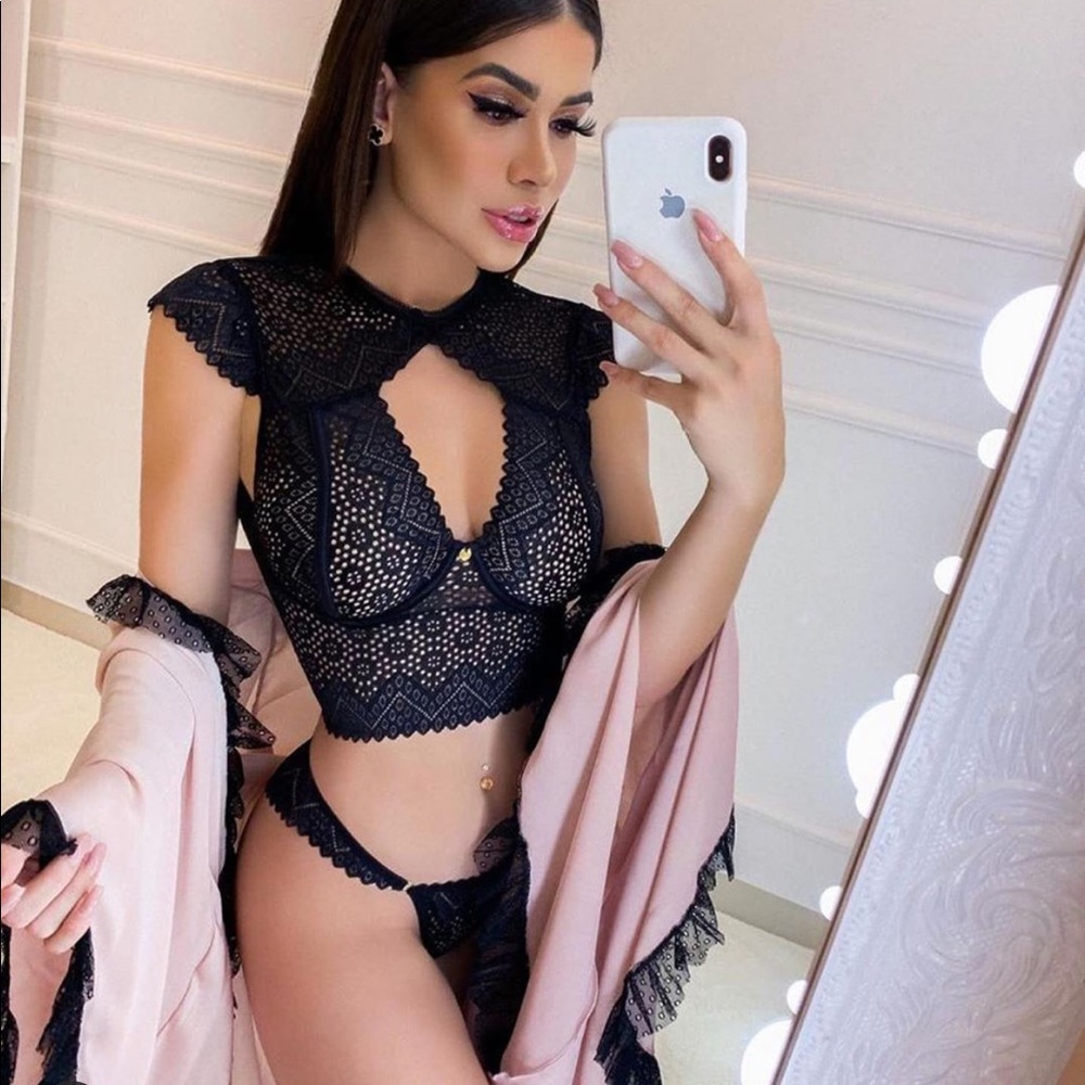 Top Cropped  bra & panty set * blouse - Picture 3 of 15
